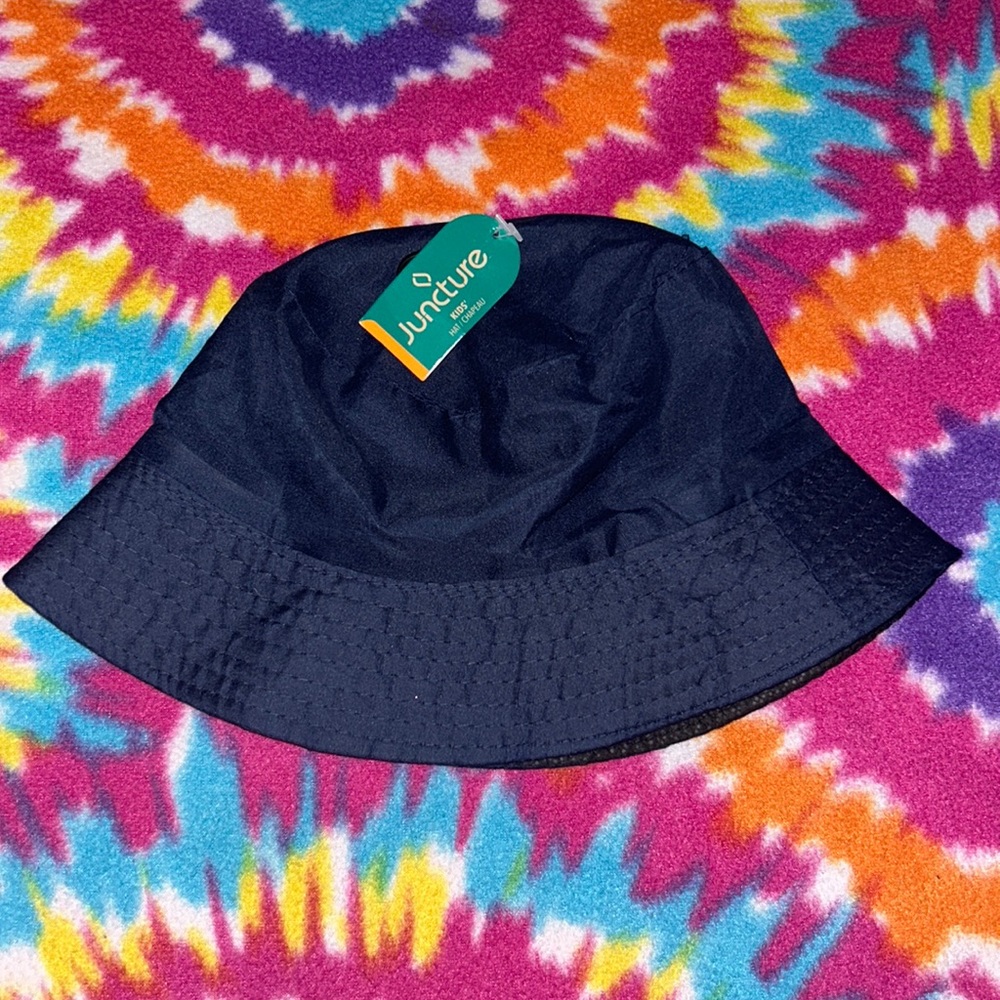 KIDS OS NAVY BUCKET HAT (Brand new)